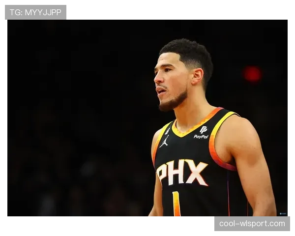 布克训练完直接去夜店？这作息也太NBA了